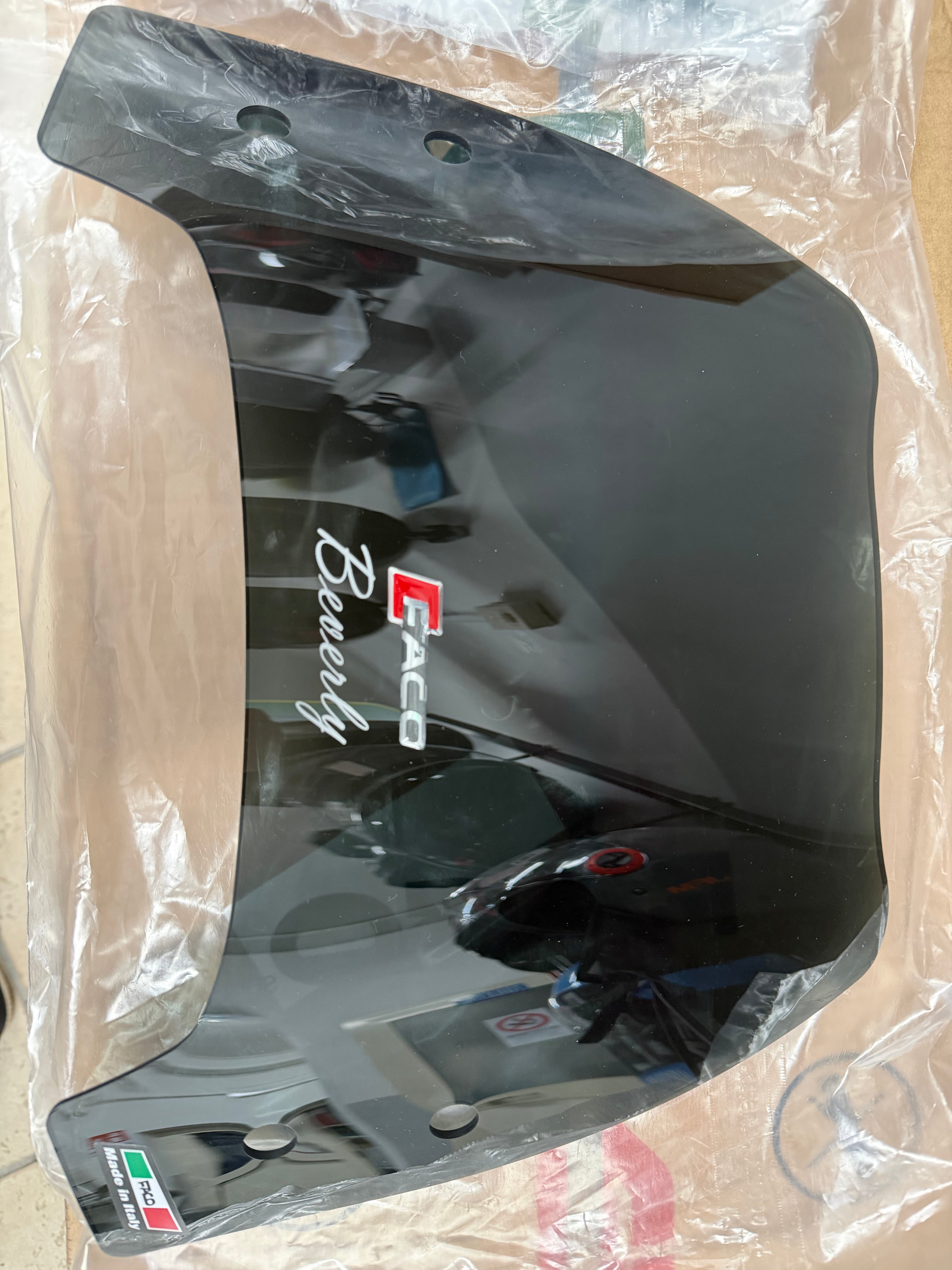 CUPOLINO BASSO SPORTIVO FUME’ FACO PIAGGIO BEVERLY HPE 300/310/400 (2021 - 2025)